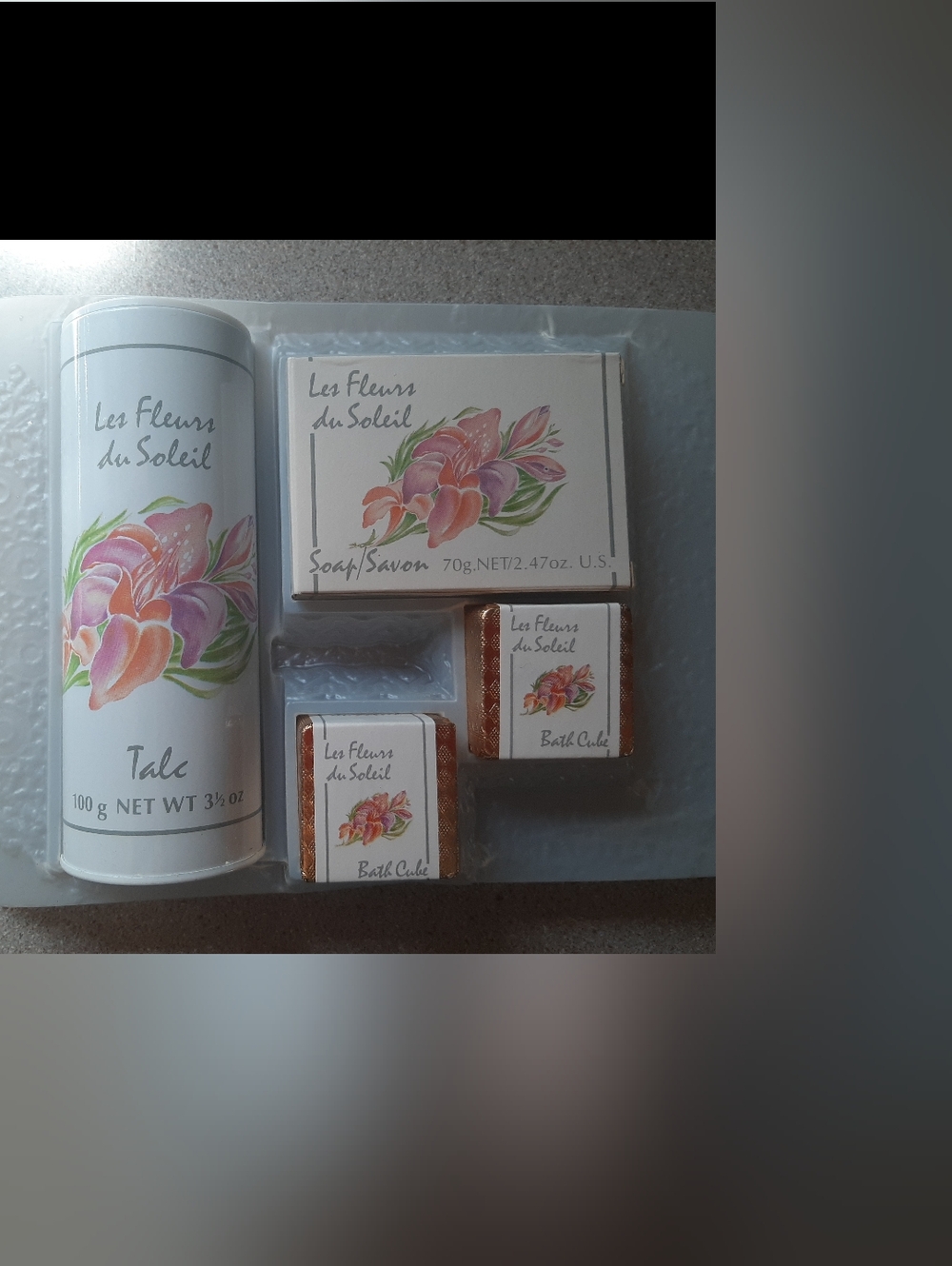 Vintage Les Fleurs du Soleil Talc, Soap and Bath Cube Set
